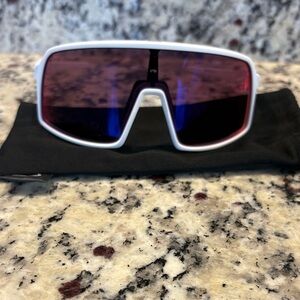 NWOT Oakley White Sunglasses